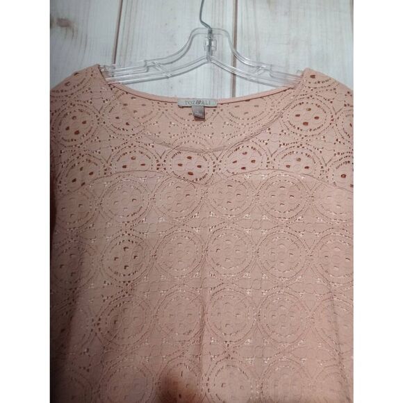 Roz and Ali Shirt Ladies Large Peach Lace Overlay - Picture 3 of 6